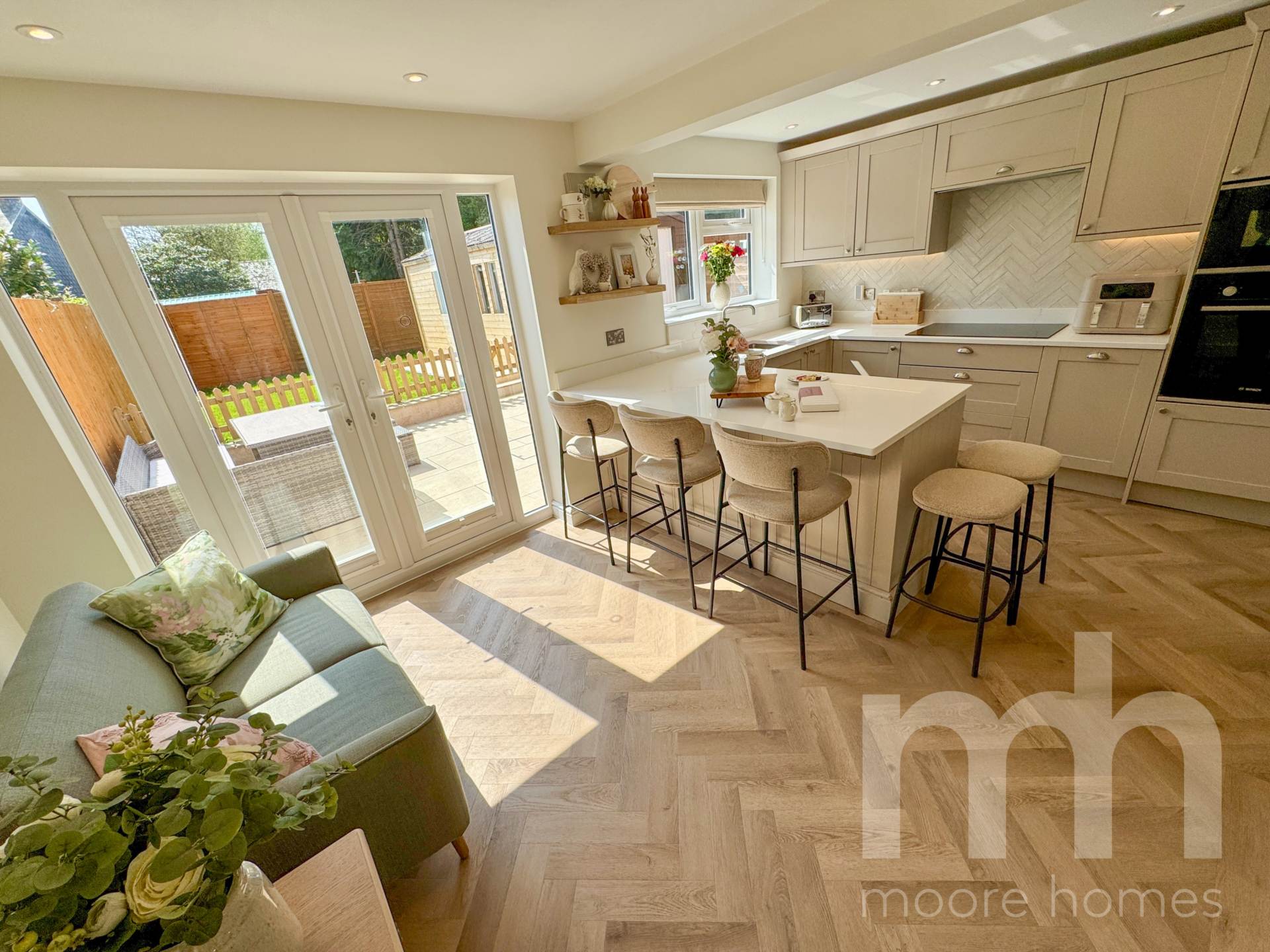 GLASTONBURY AVENUE, Cheadle Hulme SK8 7PS, Image 4