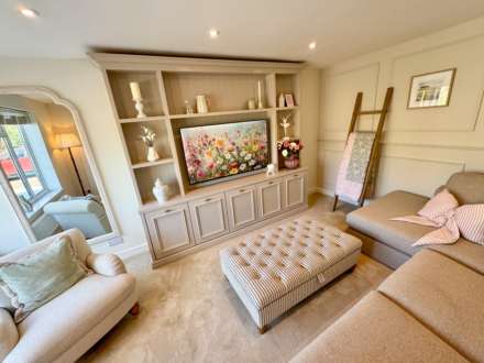 GLASTONBURY AVENUE, Cheadle Hulme SK8 7PS, Image 11