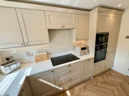 GLASTONBURY AVENUE, Cheadle Hulme SK8 7PS, Image 5