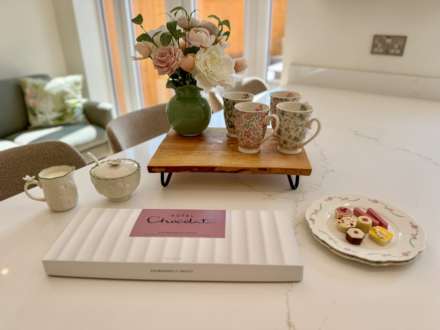 GLASTONBURY AVENUE, Cheadle Hulme SK8 7PS, Image 6