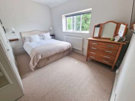 OUTWOOD ROAD, Heald Green SK8 3JQ, Image 14