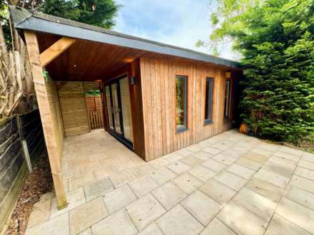 OUTWOOD ROAD, Heald Green SK8 3JQ, Image 23