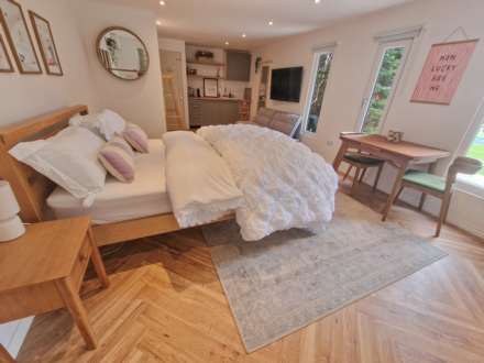 OUTWOOD ROAD, Heald Green SK8 3JQ, Image 24