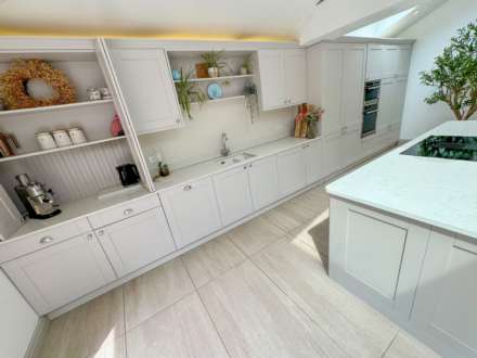 OUTWOOD ROAD, Heald Green SK8 3JQ, Image 5