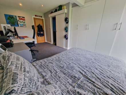 WOODFORD ROAD, Woodford SK7 1QE, Image 38