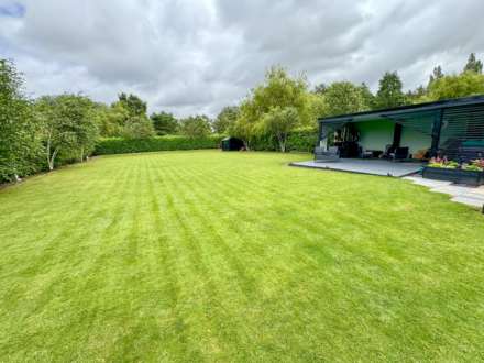 WOODFORD ROAD, Woodford SK7 1QE, Image 45