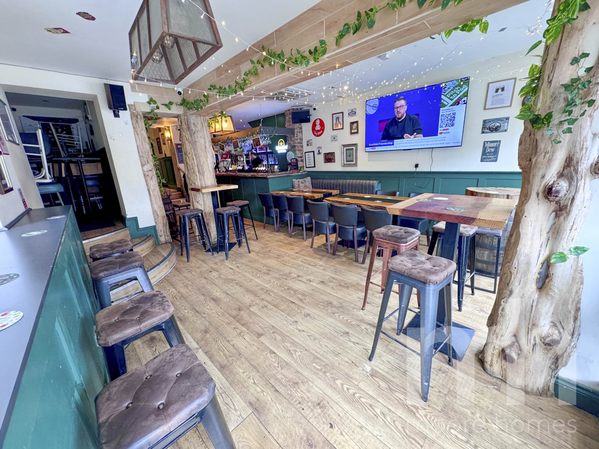 BRAMHALL LANE SOUTH, Bramhall SK7 1AL, Image 3