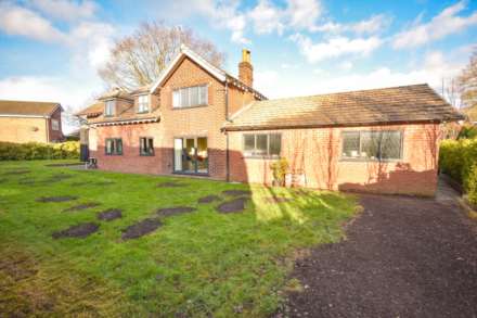 CRANBERRY LODGE, GREBE CLOSE, Poynton, SK12 1HU, Image 4