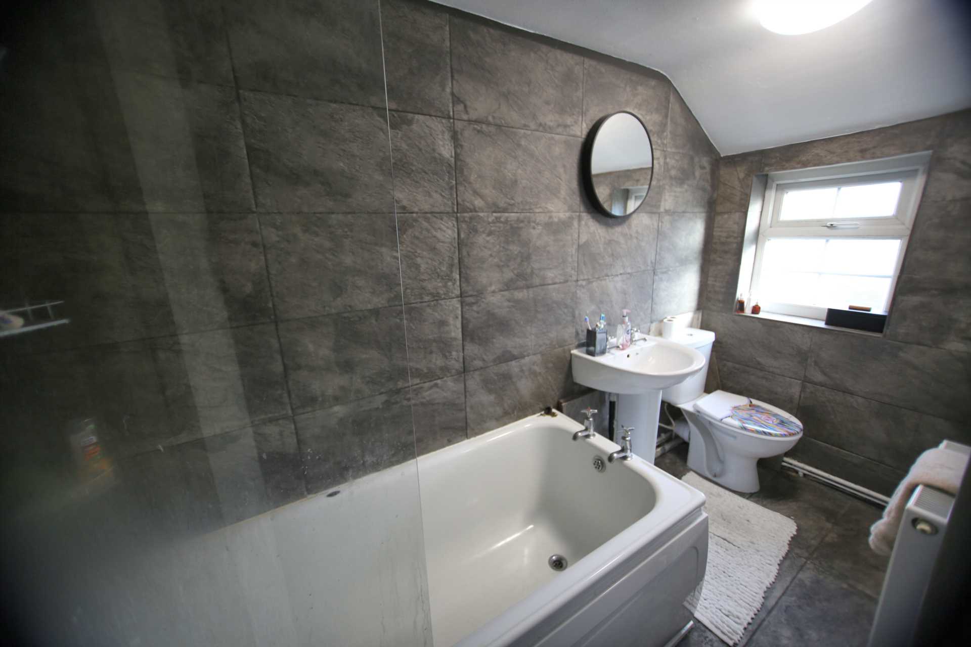 Woodford Road, Wilmslow, Image 6