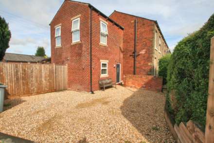 3 Bedroom Terrace, Wellington Road, Bollington