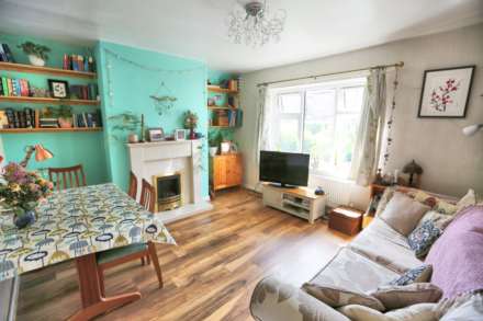 Swanscoe Avenue, Bollington, Image 2