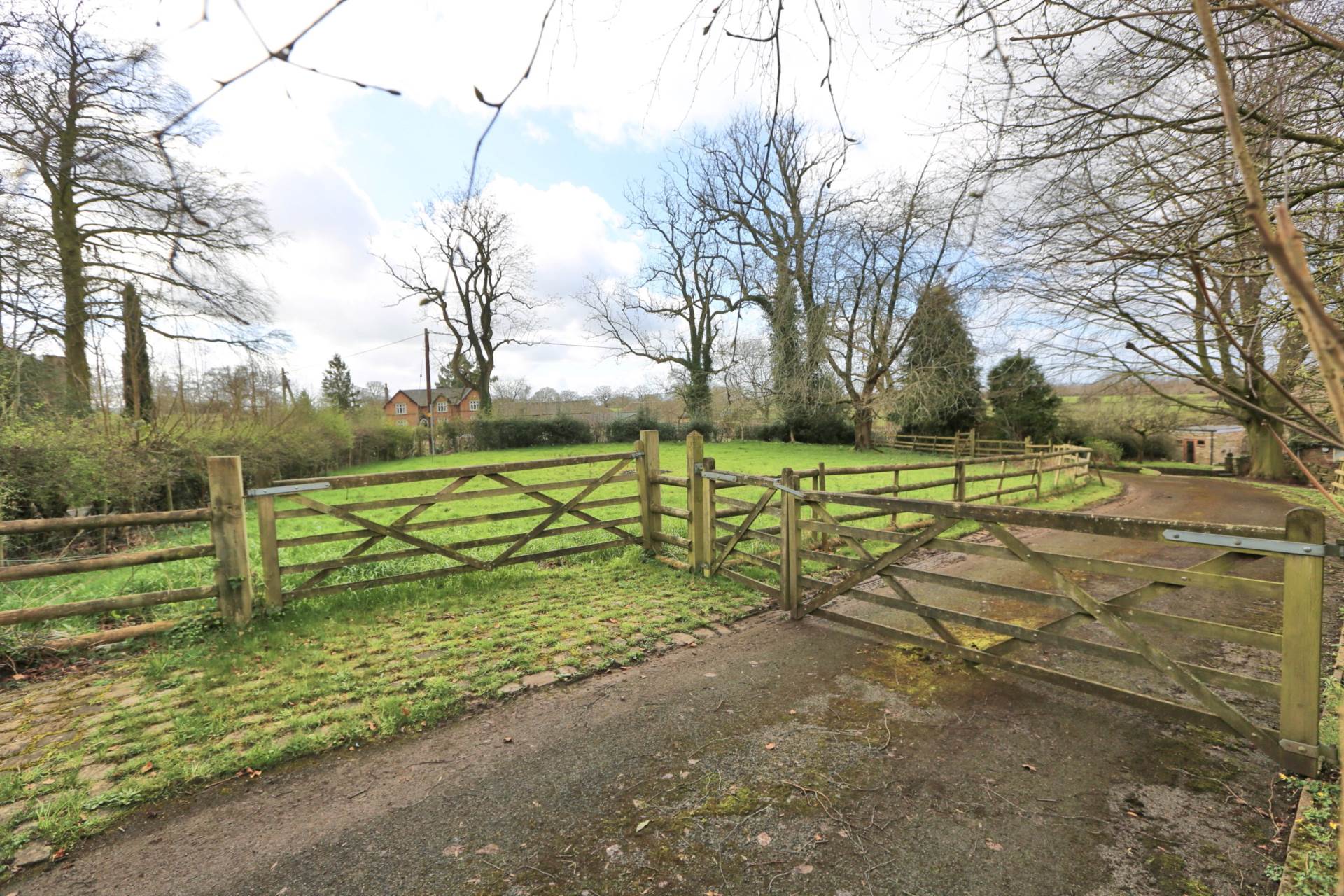 Clarke Lane, Kerridge, Image 18