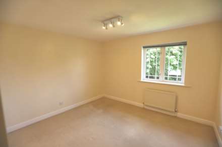 Pickenham Close, Macclesfield, Image 6