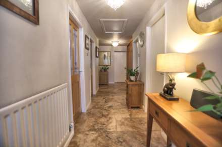 Calder Close, Bollington, Image 13