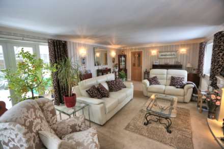 Calder Close, Bollington, Image 2