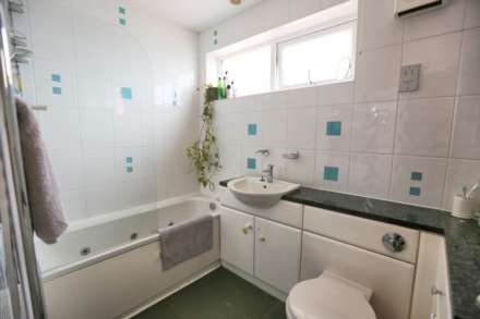 Rugby Drive, Tytherington, Image 12