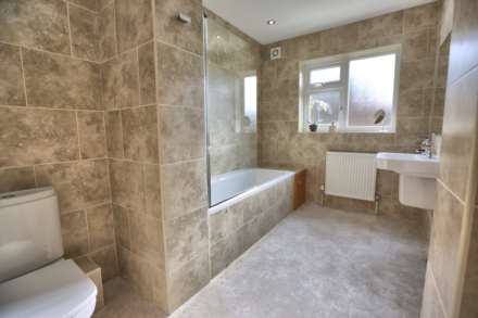 Gleave Avenue, Bollington, Image 10