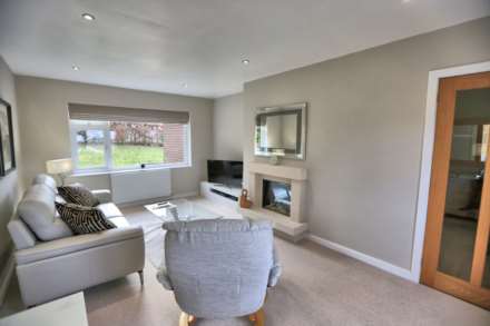 Gleave Avenue, Bollington, Image 2