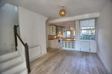 Wellington Road, Bollington, Image 4