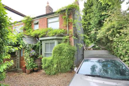 London Road South, Poynton