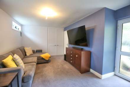 Calder Close, Bollington, Image 5