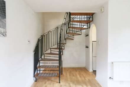 Priory Drive, Macclesfield, Image 4