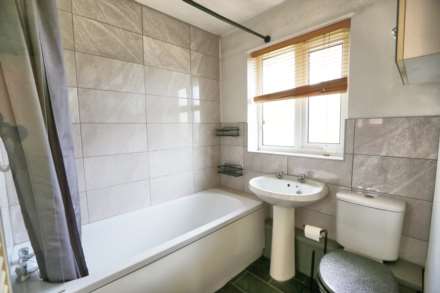 Priory Drive, Macclesfield, Image 7