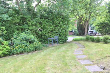 Priory Drive, Macclesfield, Image 8