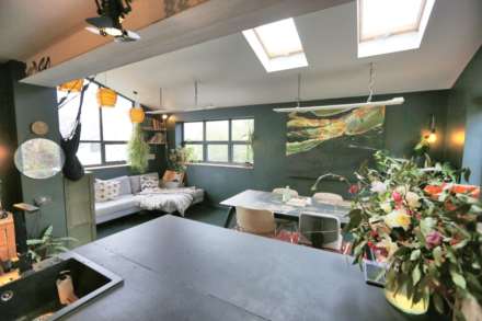 Cedarway, Bollington, Image 4