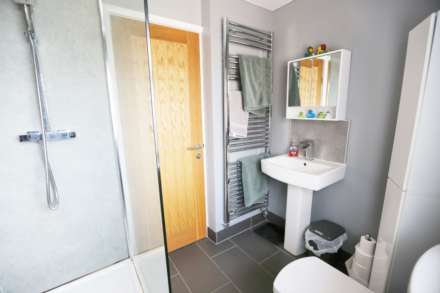 Queens Close, Bollington, Image 10