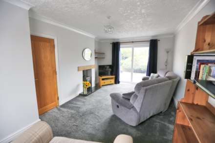 Queens Close, Bollington, Image 2