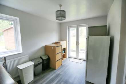 Queens Close, Bollington, Image 5