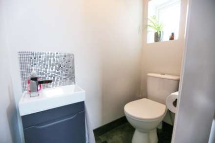Queens Close, Bollington, Image 6