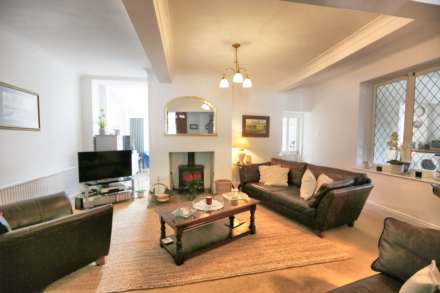 Wellington Road, Bollington, Image 2