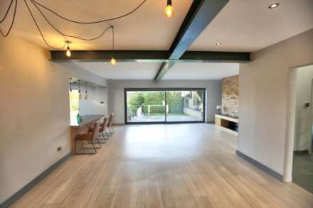 The Drive, Bollington, Image 2