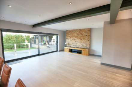 The Drive, Bollington, Image 3