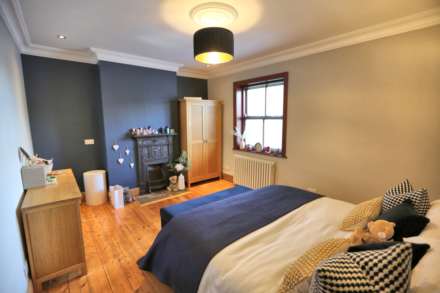 10 Henshall Road, Bollington, SK10 5HX, Image 5