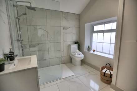 Wellington Road, Bollington, Image 9