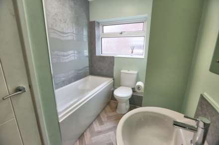 Madron Avenue, Macclesfield, Image 7