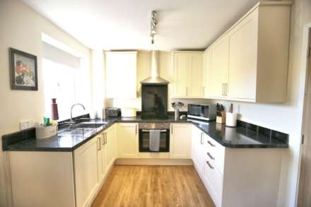 High Street, Bollington, Image 3