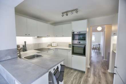 Fairfield Avenue, Bollington, Image 4