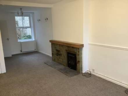 High Street, Bollington, Image 2