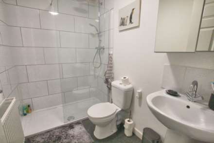 Wellington Road, Bollington, Image 4