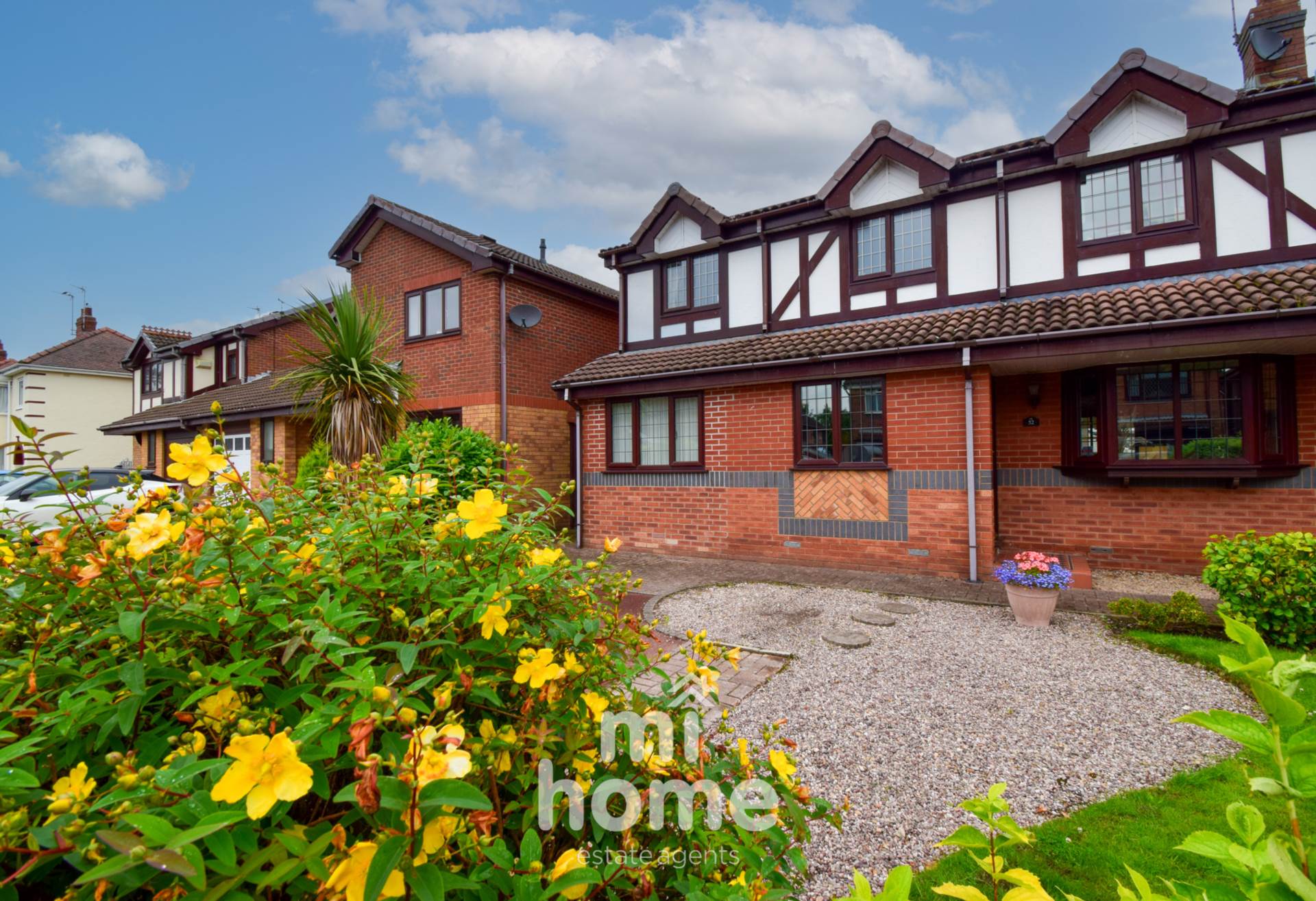 Property For Sale Southlands, Kirkham, PR4 2TR Mi Home Estate