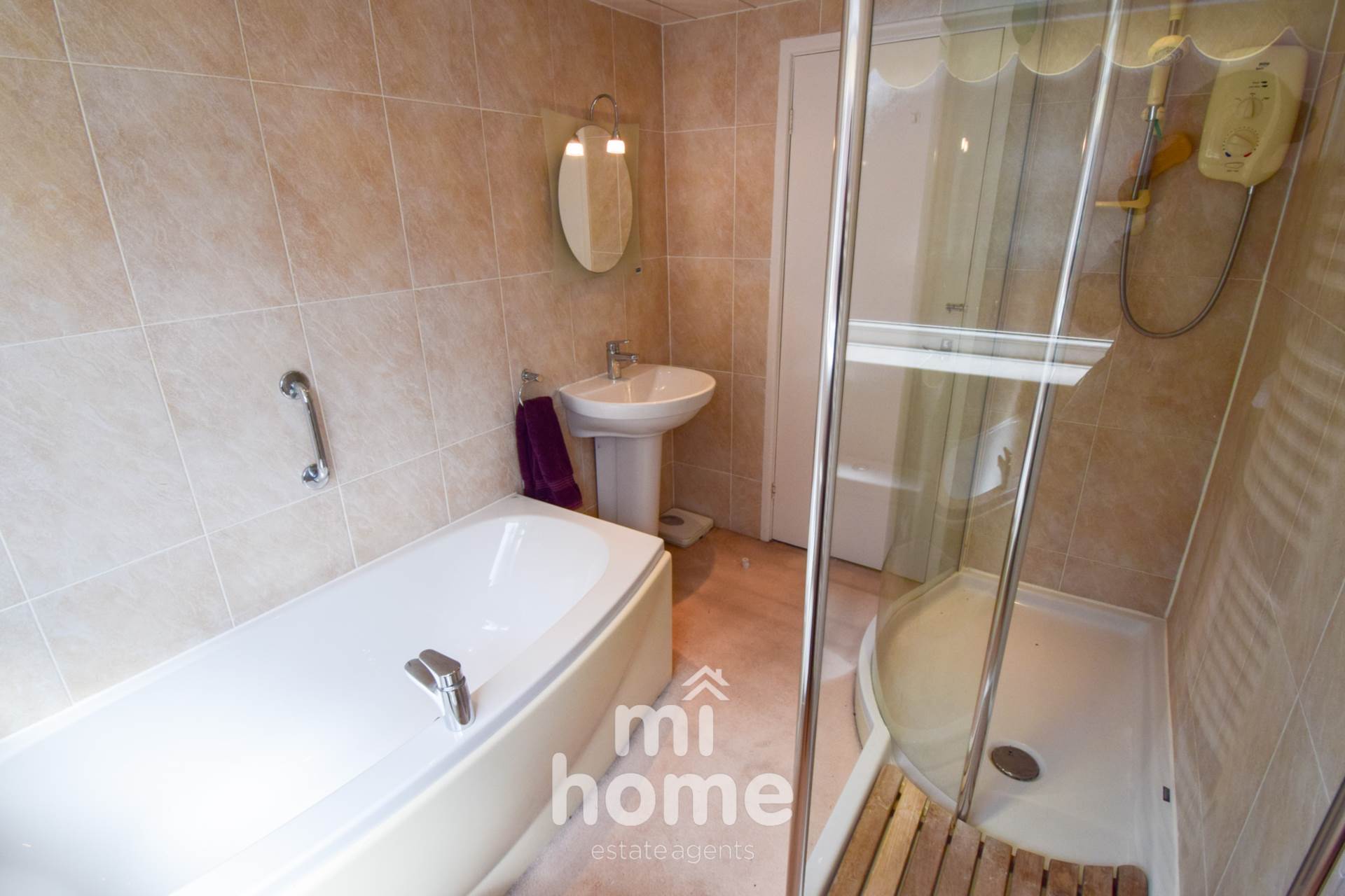 Property For Sale Calder Close, Kirkham, PR4 2ZE Mi Home Estate