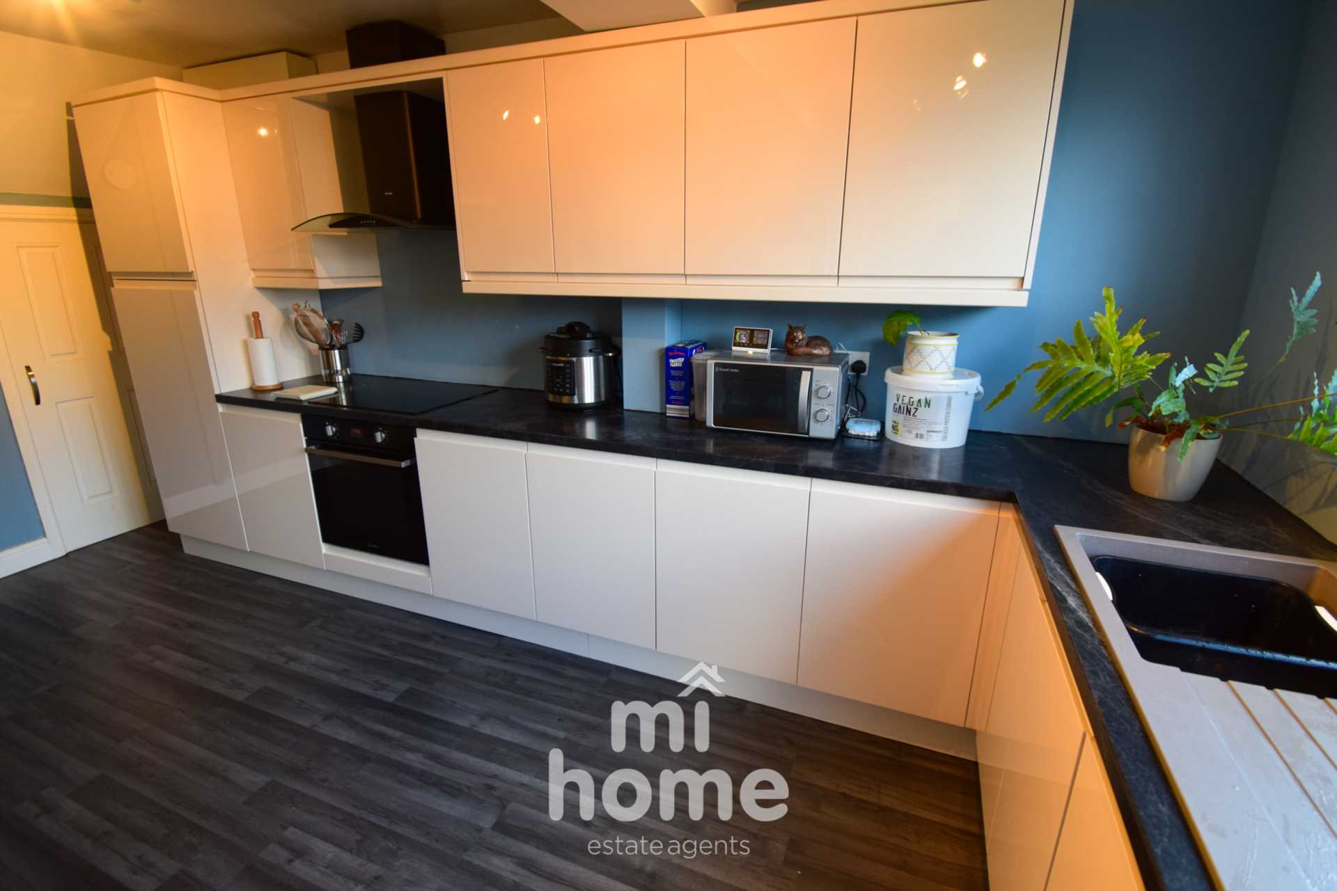 Property For Sale Naze Lane East, Freckleton, PR4 1RA Mi Home