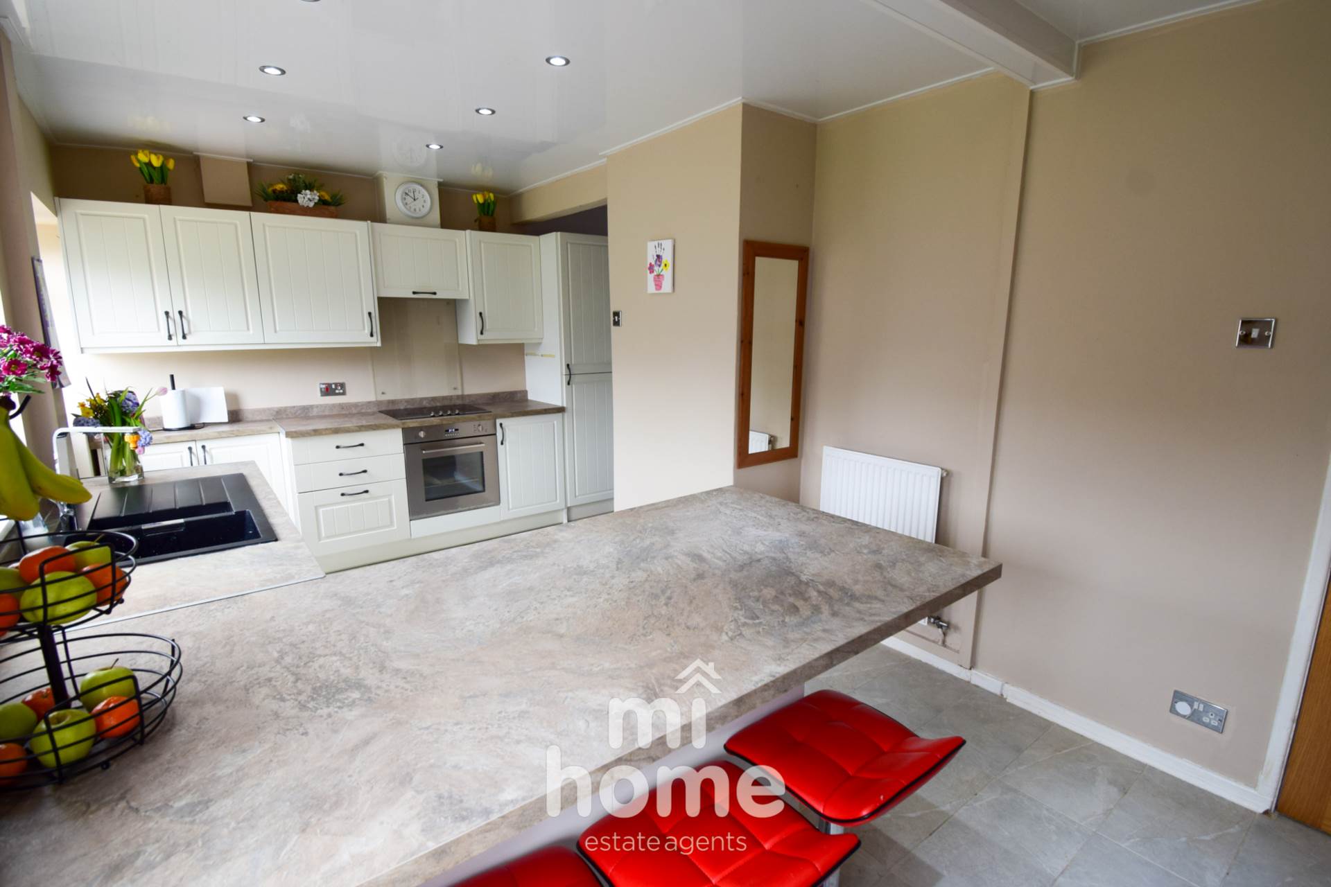 Property For Sale The Close, Kirkham, PR4 2UL Mi Home Estate Agents