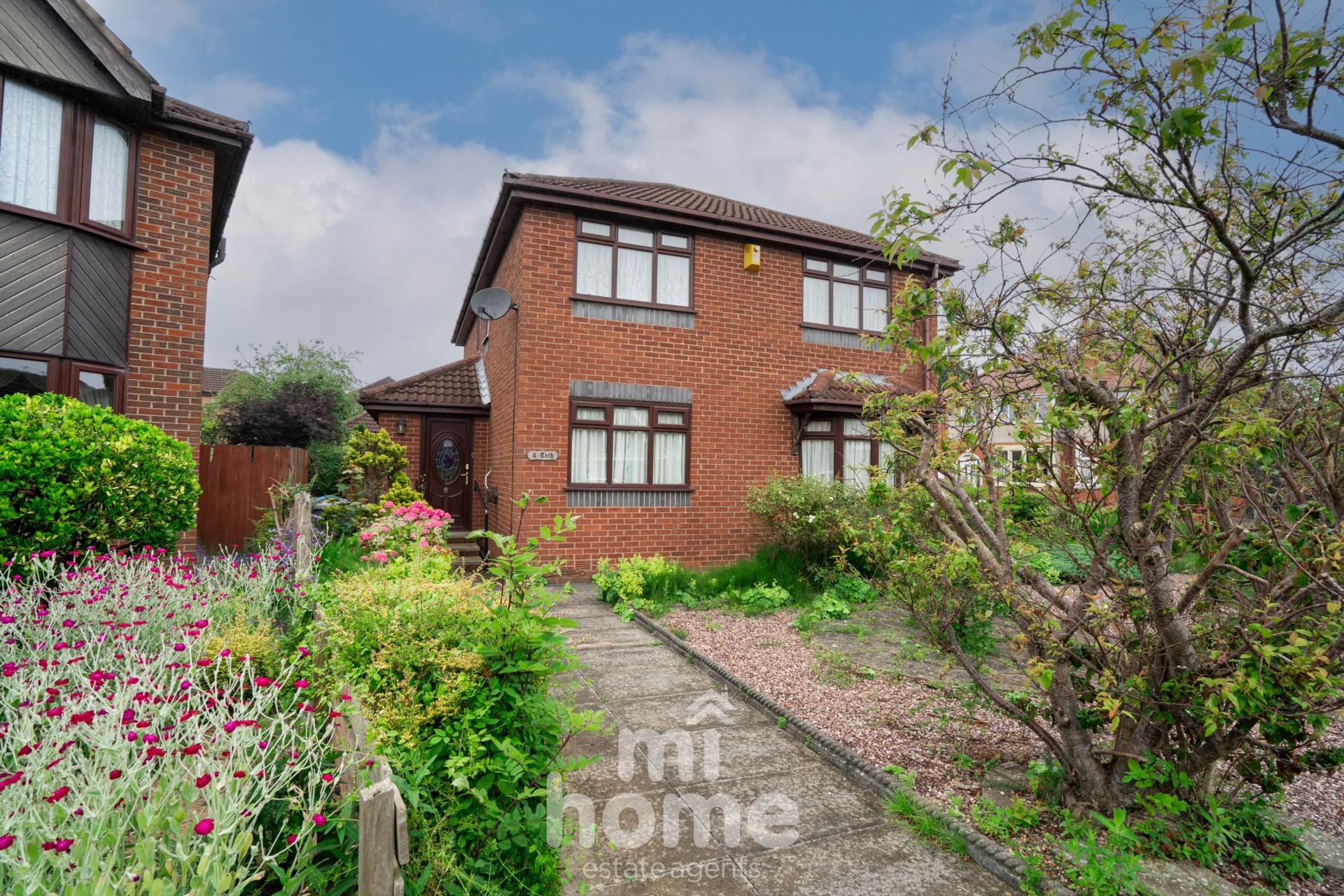 Property For Sale Sunningdale Close, Kirkham, PR4 2TG Mi Home Estate Agents (ID 5182)