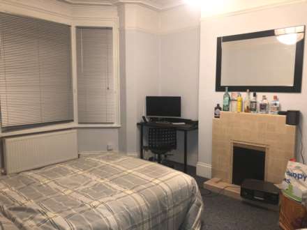 Junction Road, Reading, Image 11