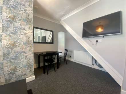 Erleigh Road, Reading, Image 5